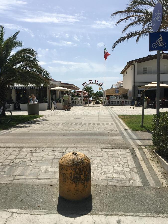 Hotel Mare Blu Lido di Camaiore Buitenkant foto